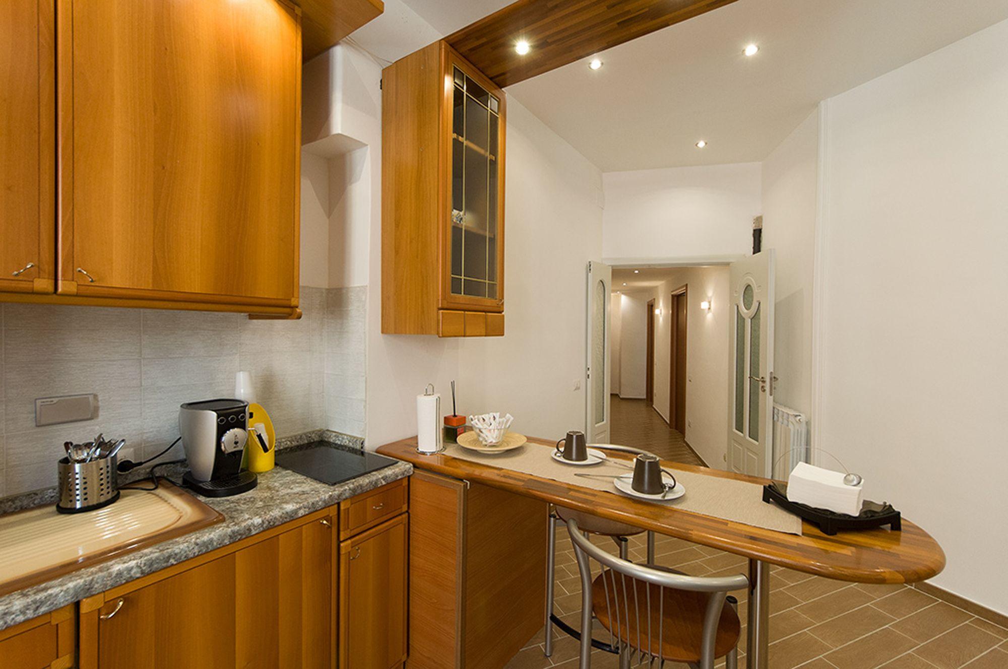 רומא Miclad Colosseum Guest House מראה חיצוני תמונה