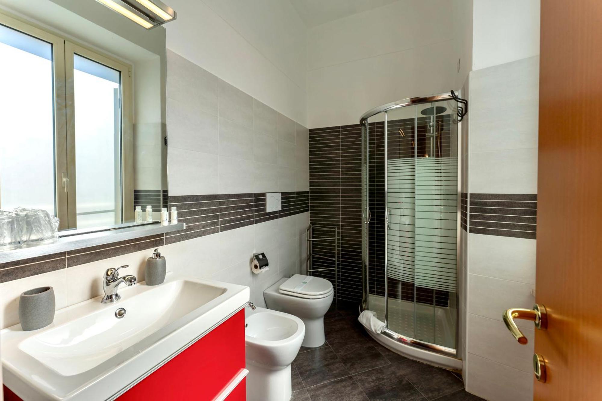 רומא Miclad Colosseum Guest House מראה חיצוני תמונה