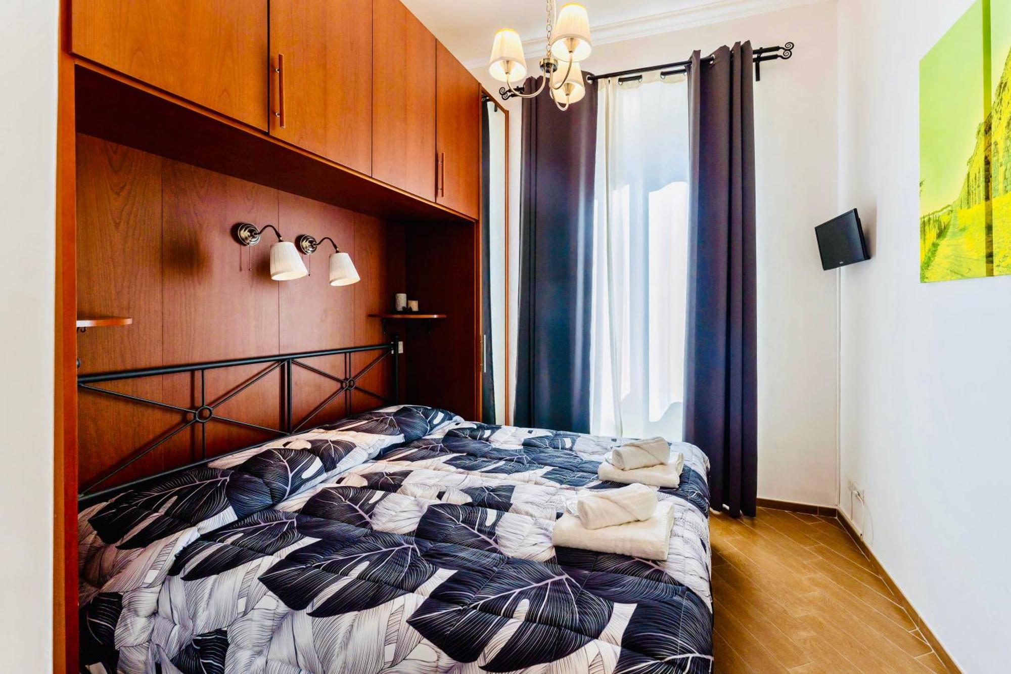 רומא Miclad Colosseum Guest House מראה חיצוני תמונה