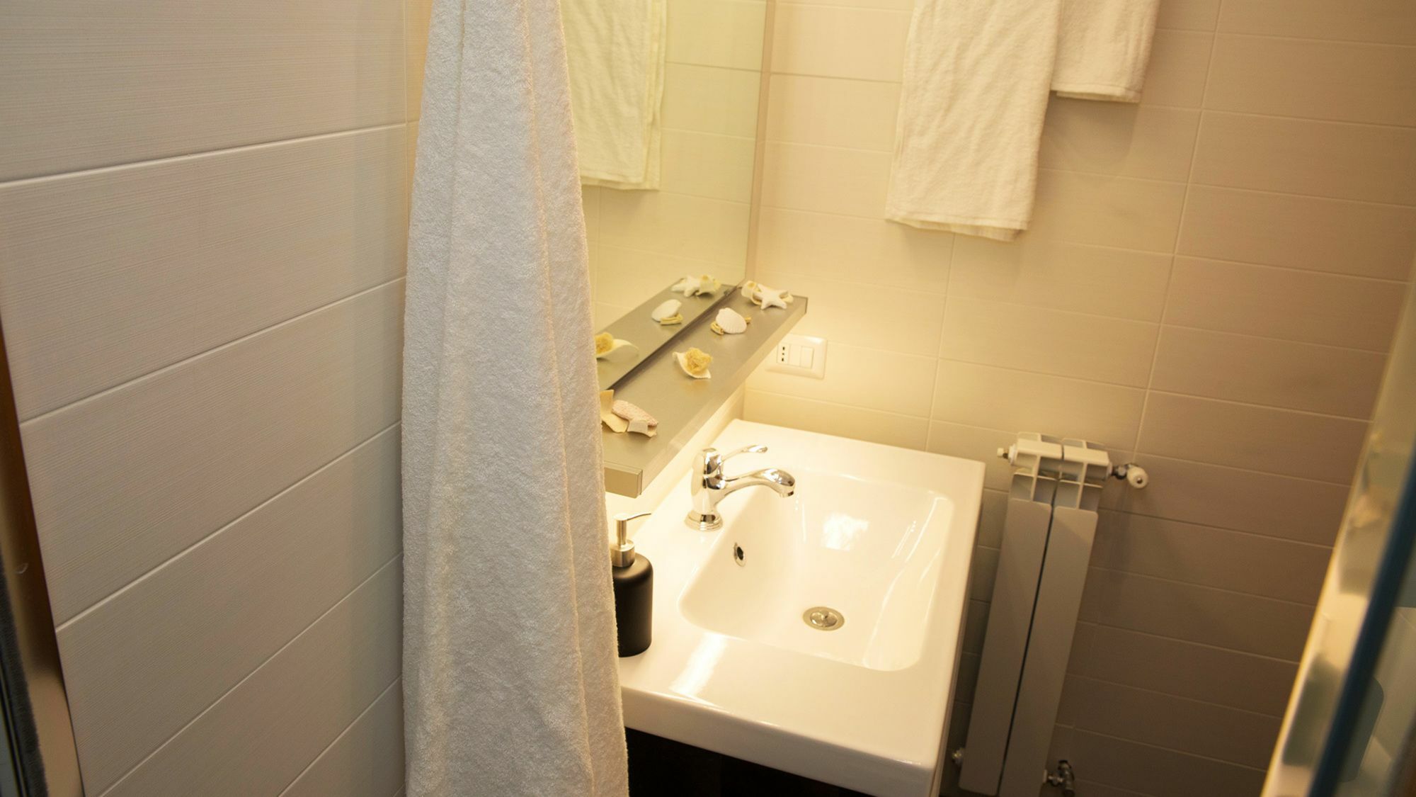 רומא Miclad Colosseum Guest House מראה חיצוני תמונה